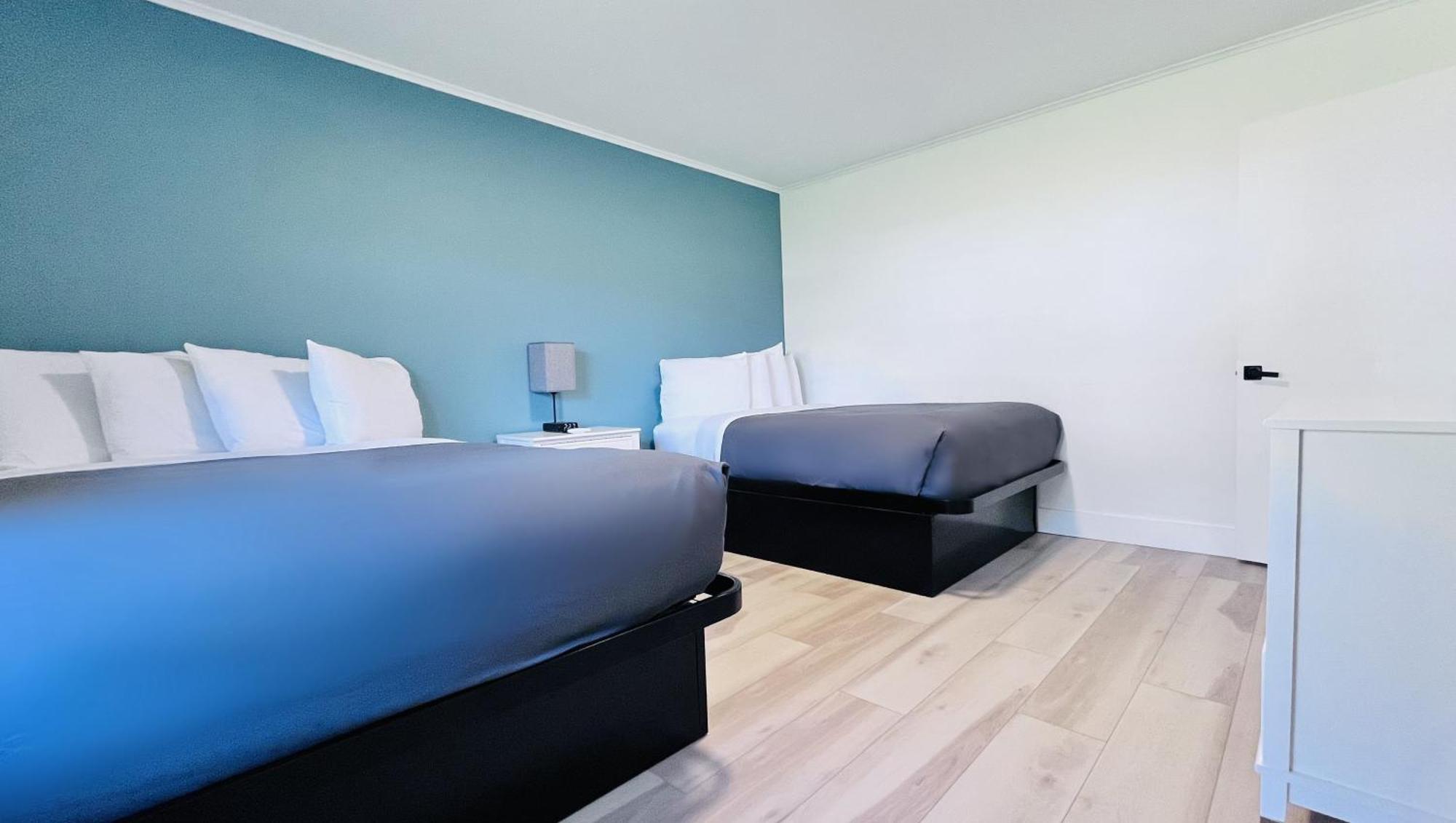 Motel Luzerne Lake Luzerne Bagian luar foto