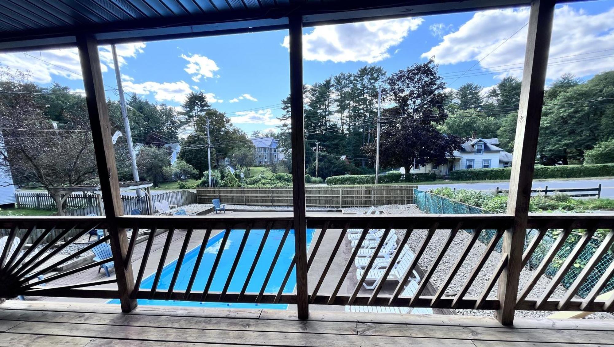 Motel Luzerne Lake Luzerne Bagian luar foto